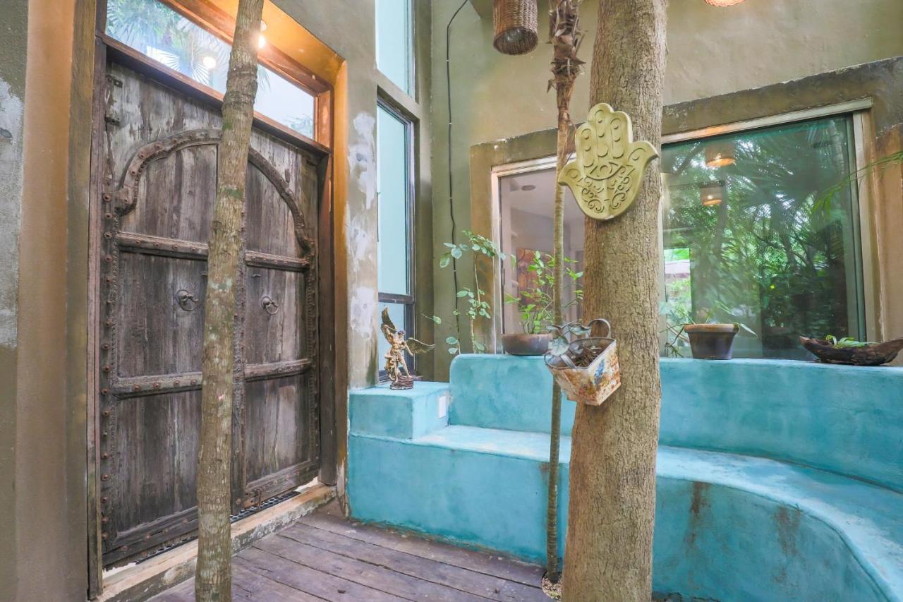 Guest House La Aldea Holistic Experience Канкун Екстериор снимка