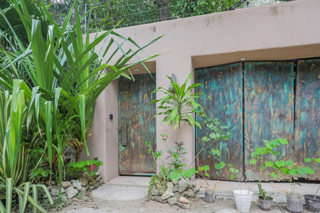 Guest House La Aldea Holistic Experience Канкун Екстериор снимка