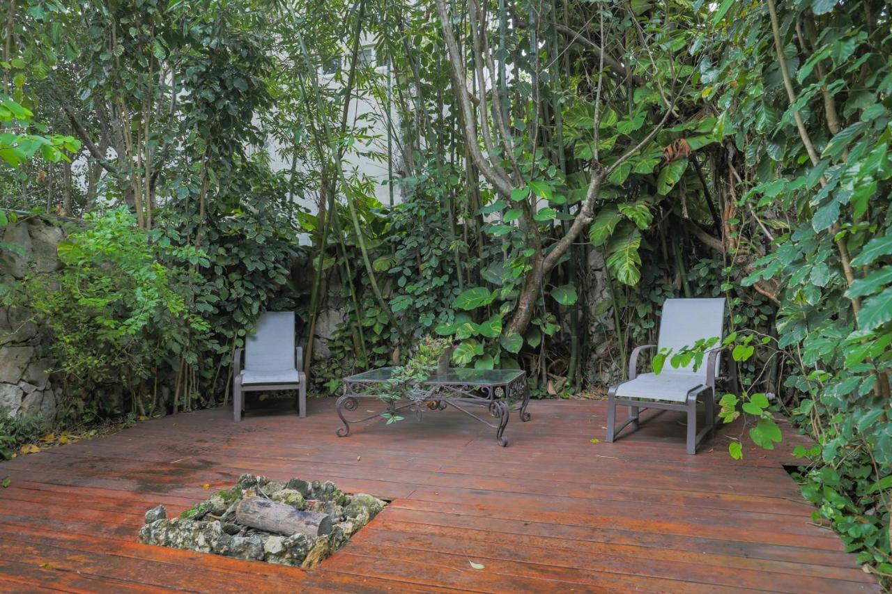 Guest House La Aldea Holistic Experience Канкун Екстериор снимка