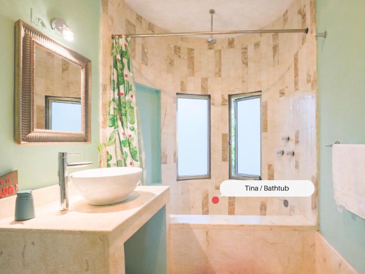 Guest House La Aldea Holistic Experience Канкун Екстериор снимка