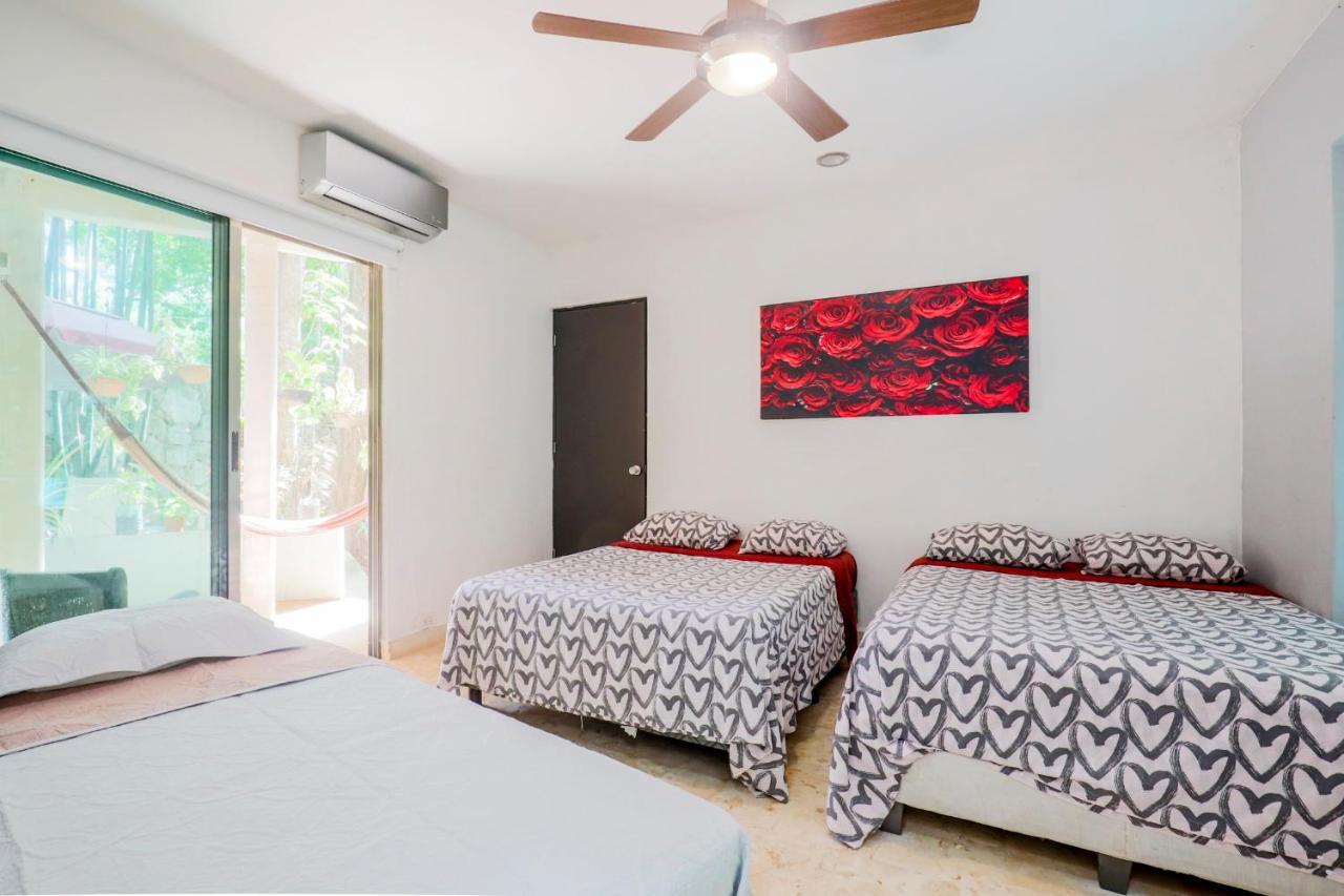 Guest House La Aldea Holistic Experience Канкун Екстериор снимка